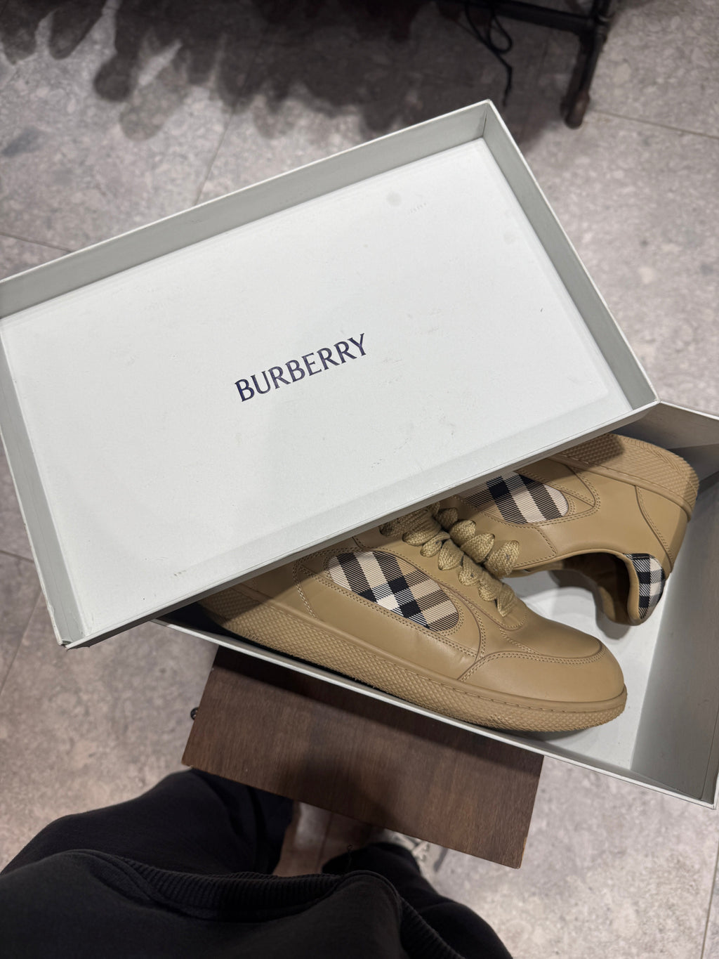 US 10 Burberry Leather Check Terrace Sand Sneakers