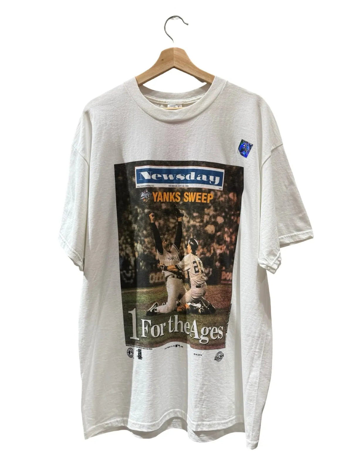 Vintage DS 1998 New York Yankees Newspaper Tee product image 1