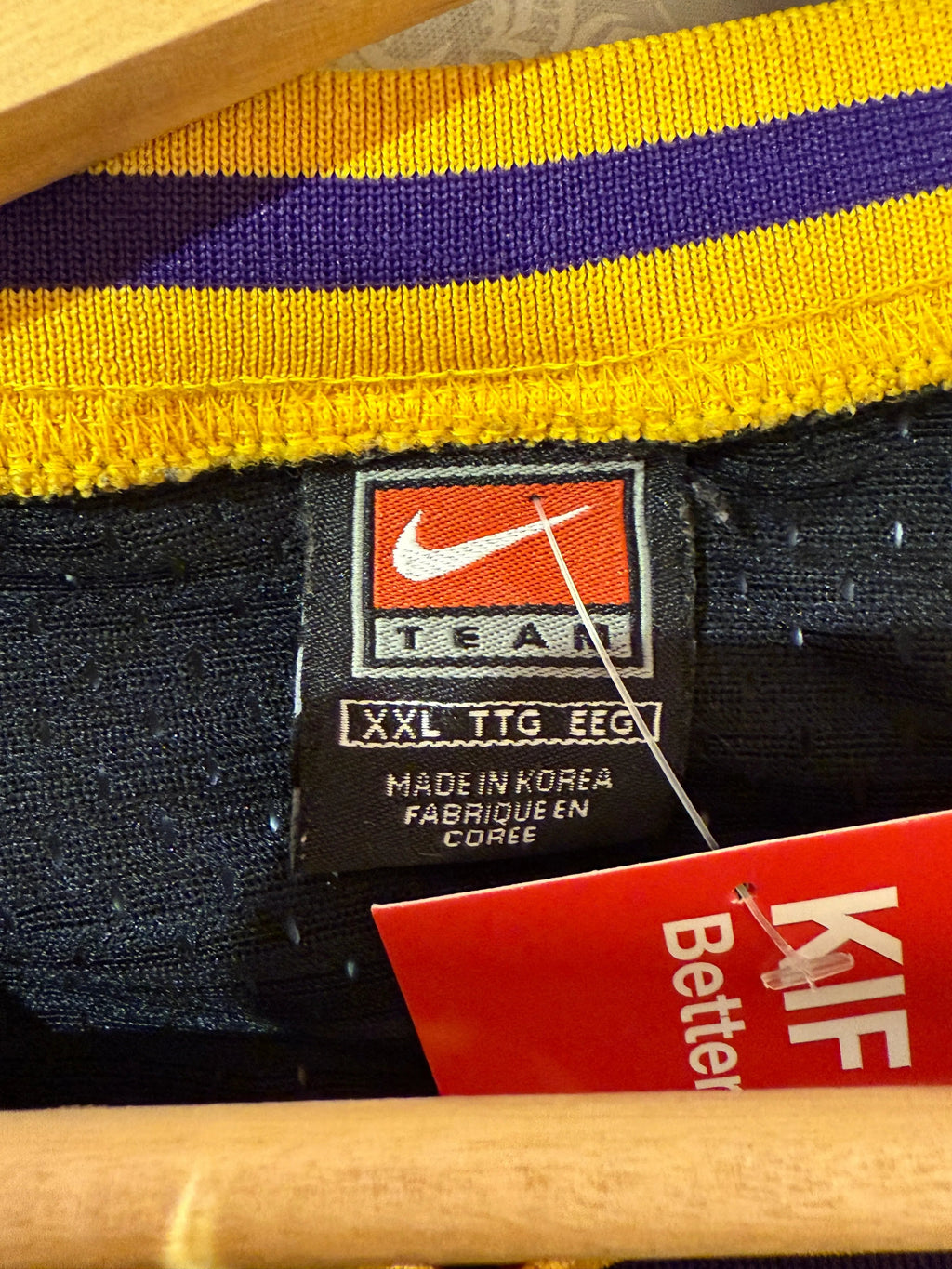Vintage 00s Nike Kobe Bryant 8 Lakers Black Swingman Jersey product image 3
