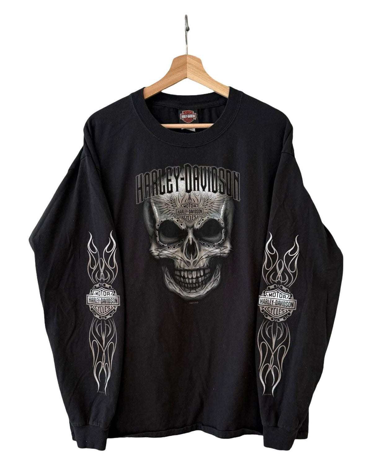 Vintage Harley Davidson Skulls & Flames Long Sleeve Tee product image 1
