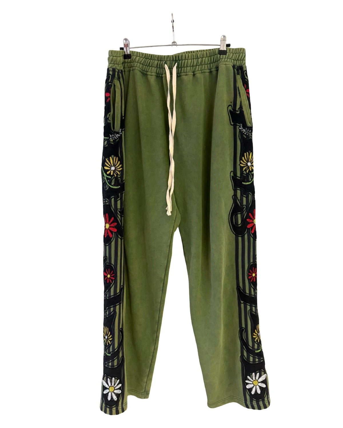 Vale Forever Floral Green Embroidered Sweatpants