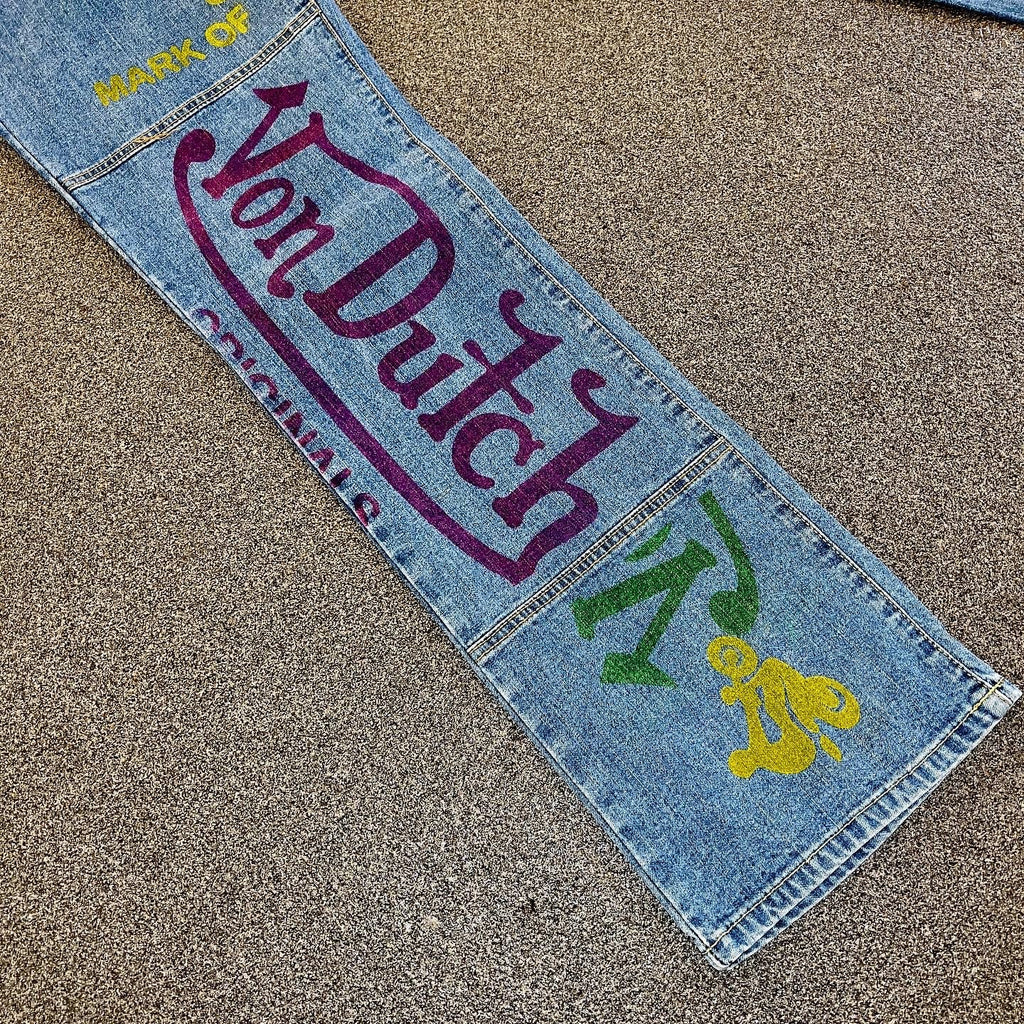W 13 / M 32 x 32 Vintage Von Dutch Sample Big Print Jeans